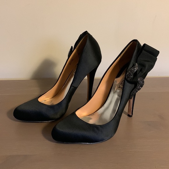 Badgley Mischka Black Pumps with Rhinestone Embellishments - Women’s Size 7.5 - Picture 2 of 8